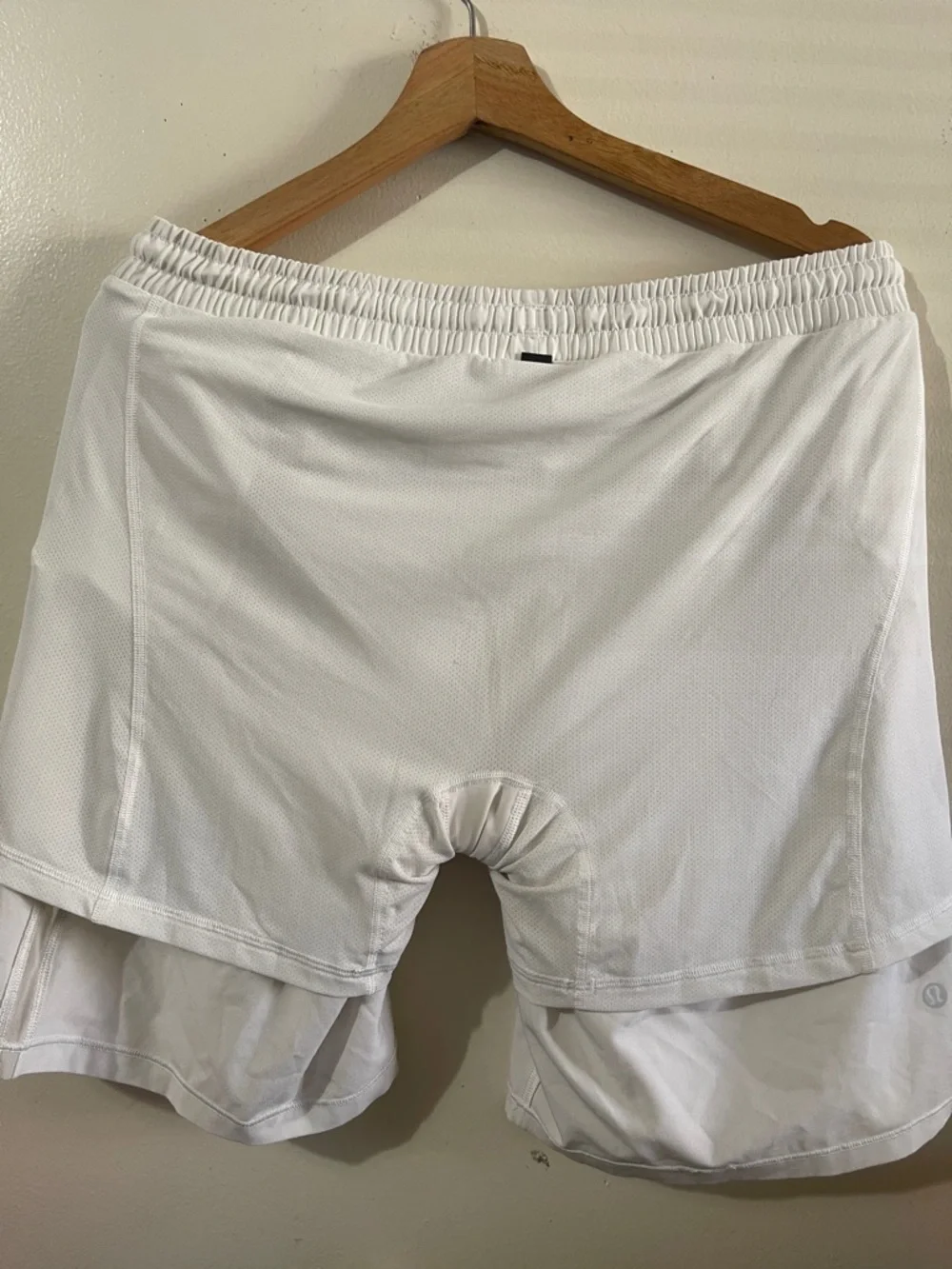 lululemon athletica White Men's Athletic Shorts with Elastic Waist